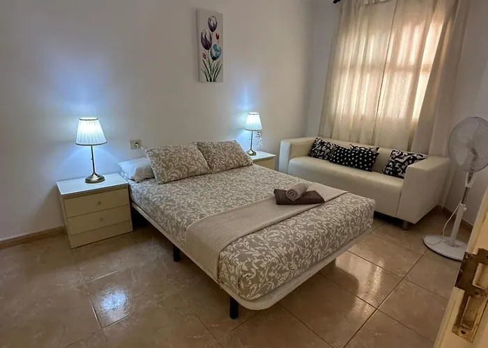 Alquilaencanarias Abrigos La Arena *